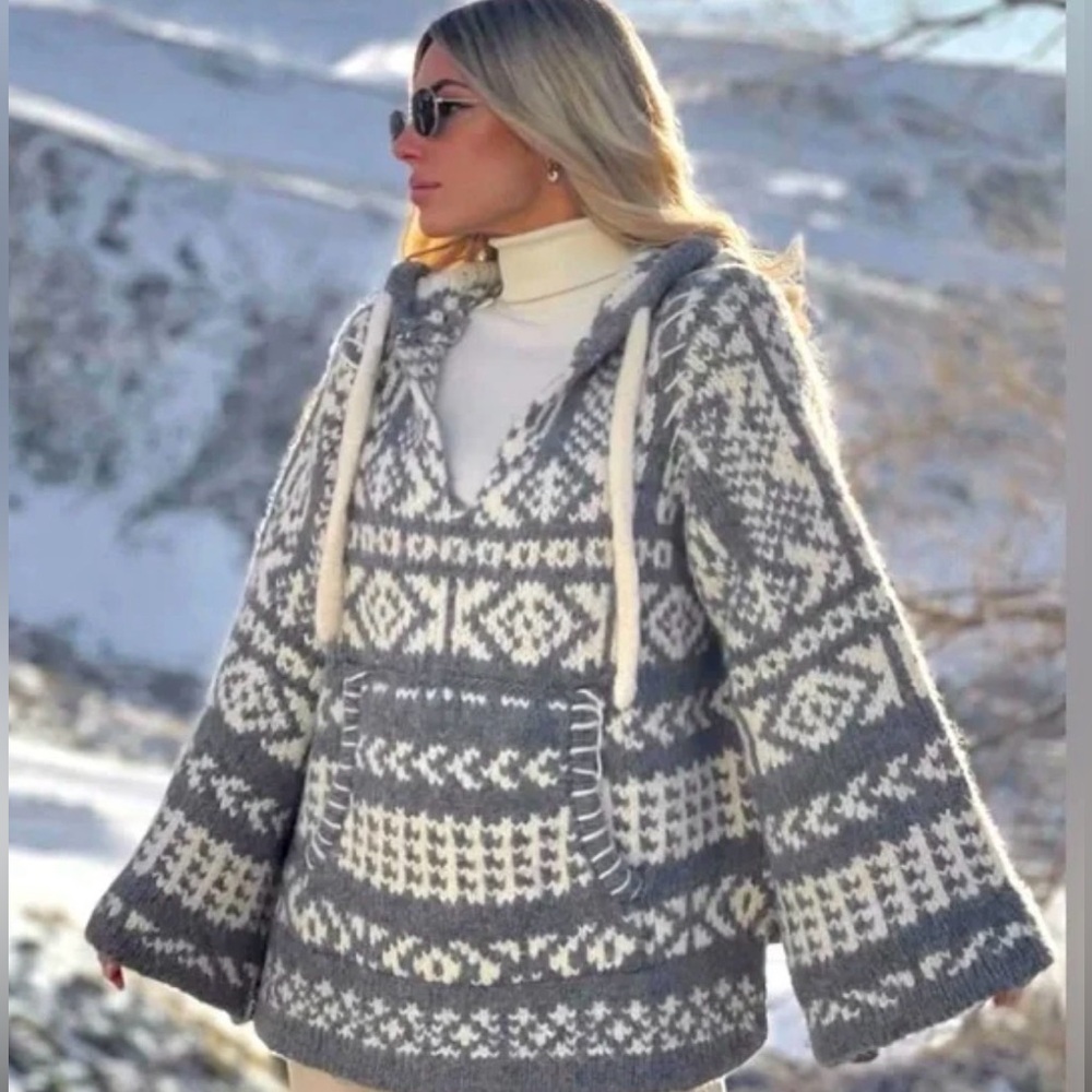 Zara Jacquard Knit Hoodie Poncho Sweater Bell Sleeve Medium